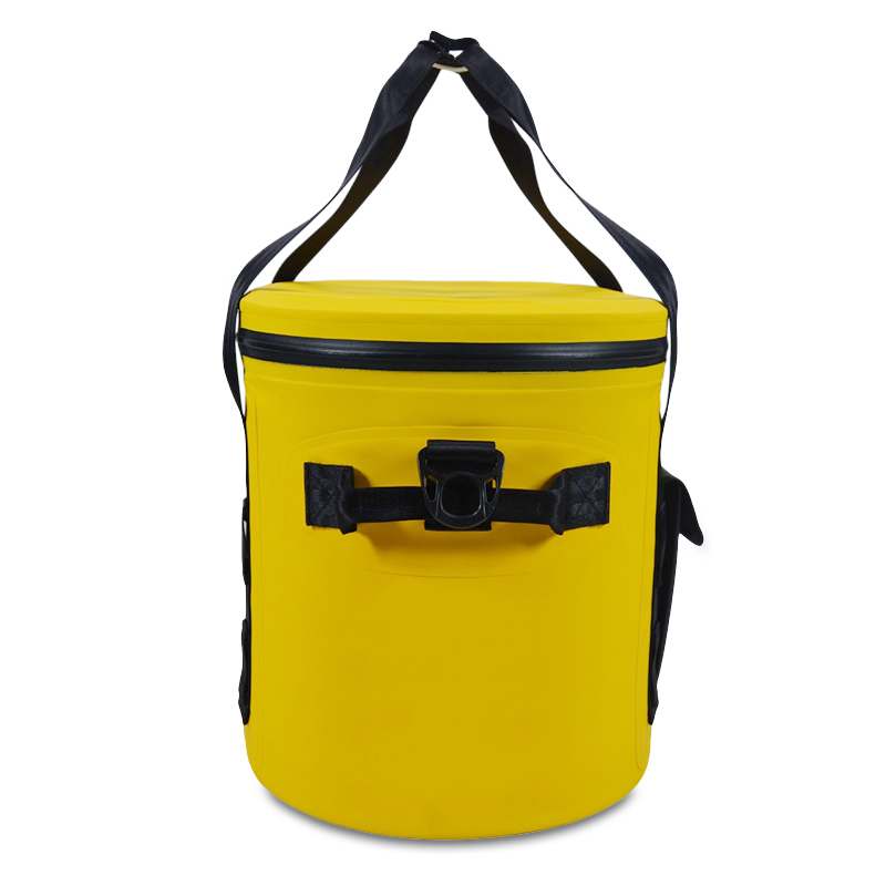 waterproof soft cooler bags 18 Liter with shoulder girdle