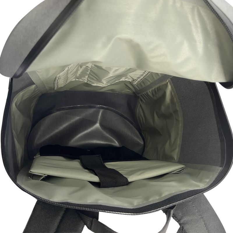 Commuter waterproof backpack 25 liters TPU material
