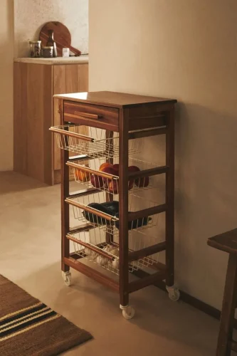 natural materials for humid climate