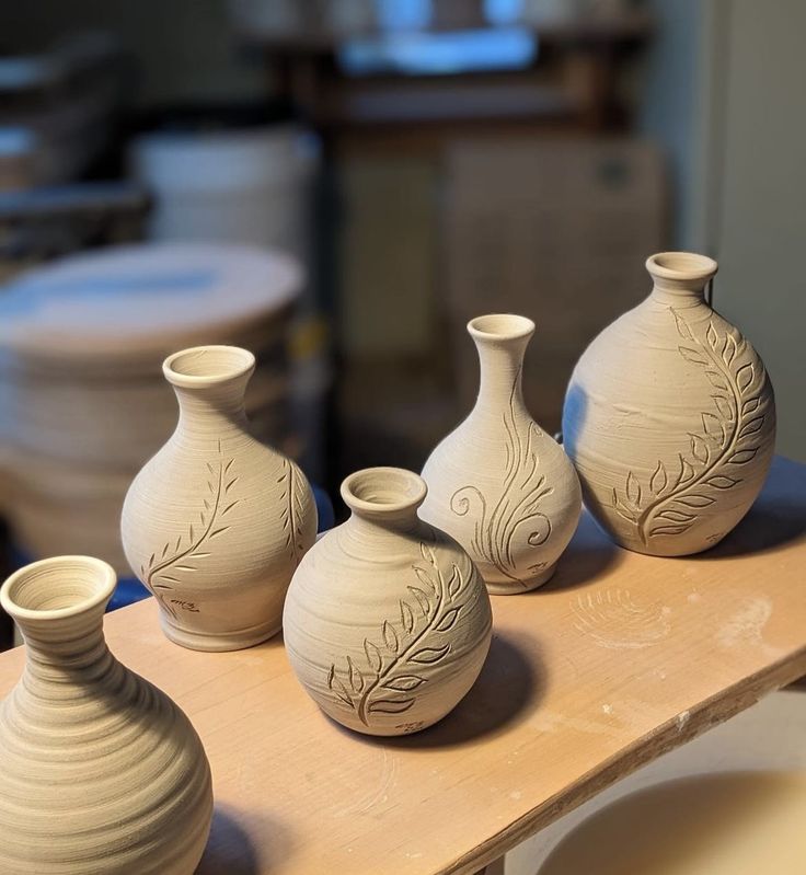 handcrafted pottery decor trends