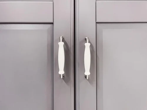 Type of door handle