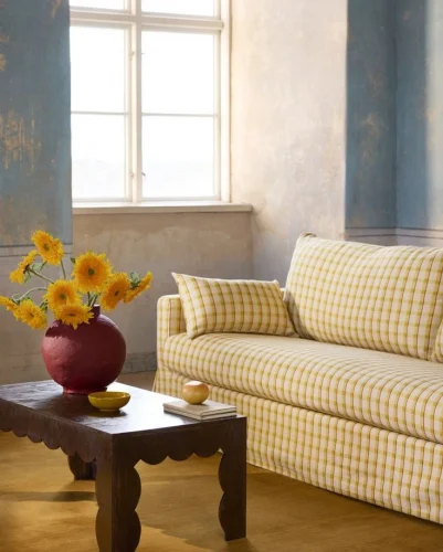 Choose old-school designs for sofa cover, rable runners & fabric layers