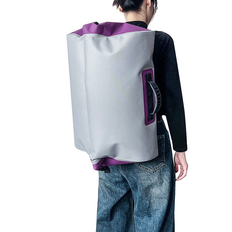 What is the difference between backpack and mountaineering bag customization?