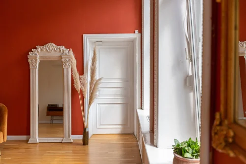 Mirror At Entrance Vastu