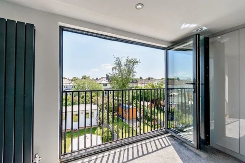 Why Laminated Security Glass Is the Best Choice for Home & Office Security