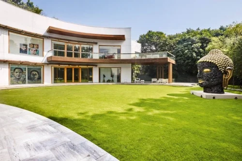 green celebrity homes