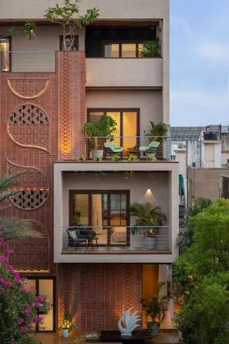 Battling Heatwaves with Sustainable Architecture